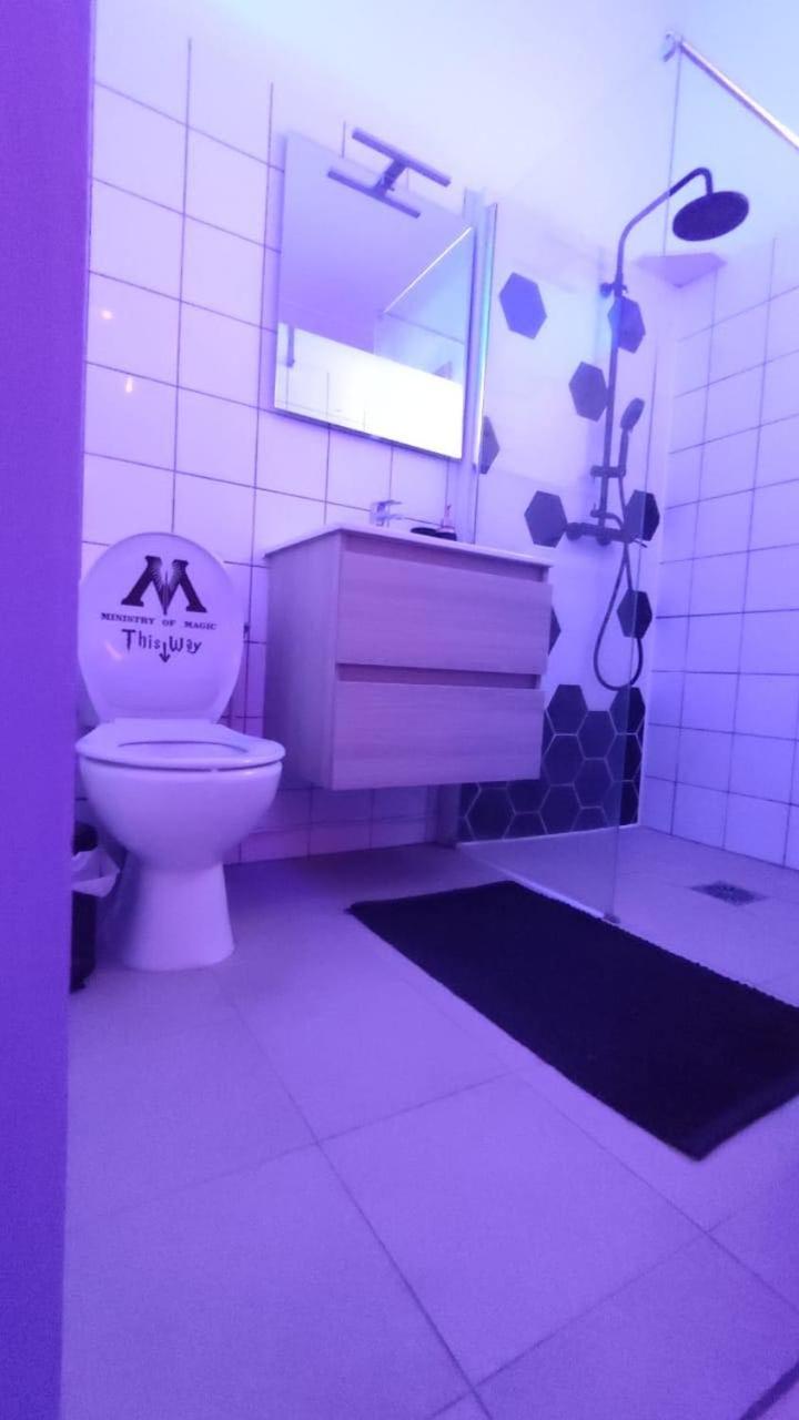 La Chambre Des Sorciers - Logement Independant Sainte-Marie Εξωτερικό φωτογραφία